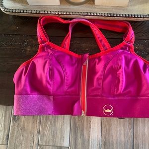 Cross back sport support bra